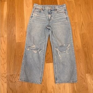 AE Strigid Ripped High Waisted Stovepipe Jeans- Women’s size 6 X-Short